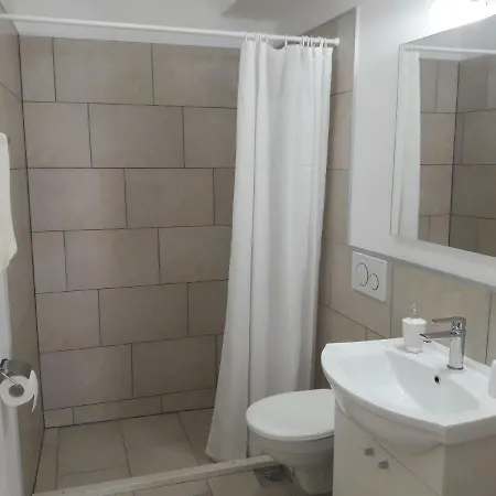 Gasthof Private Andrea With Private Bathroom