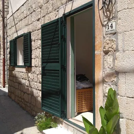 Private Andrea With Private Bathroom *